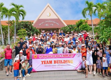 Tour  du lich mùa hè – Thắt chặt tình đoàn kết dưới mái nhà Nam Việt