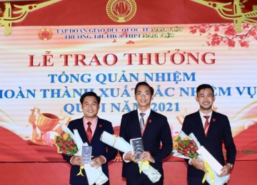 Tập đoàn GDQT Nam Việt trao thưởng Iphone 12 Promax cho Tổng quản nhiệm có thành tích xuất sắc