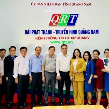 Đoàn công tác Tập đoàn Giáo dục Quốc tế Nam Việt ghé thăm Đài Phát thanh Truyền hình Quảng Nam - QRT