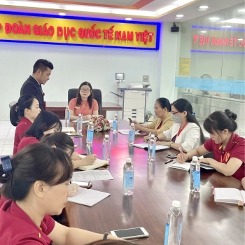 Tập đoàn GDQT Nam Việt tổ chức cuộc họp chuyên môn toàn thể giáo viên khối Tiểu Học